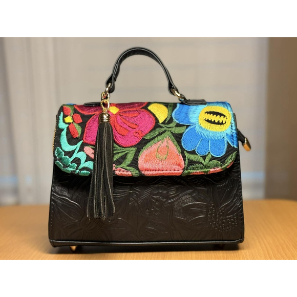 Floral Embroided Embossed Tooled Artisan LEATHER Crossbody Bag Purse - Black - Picture 5 of 16